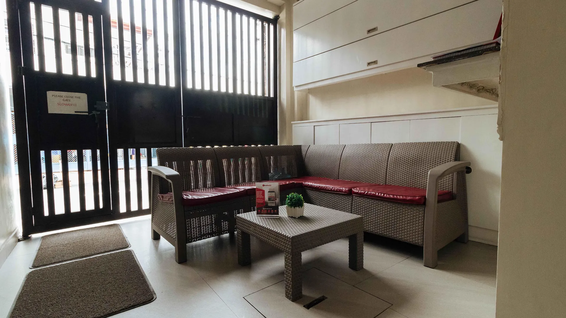 ホテル レッドドアーズ ニア Naia ターミナル 1 Paranaque City