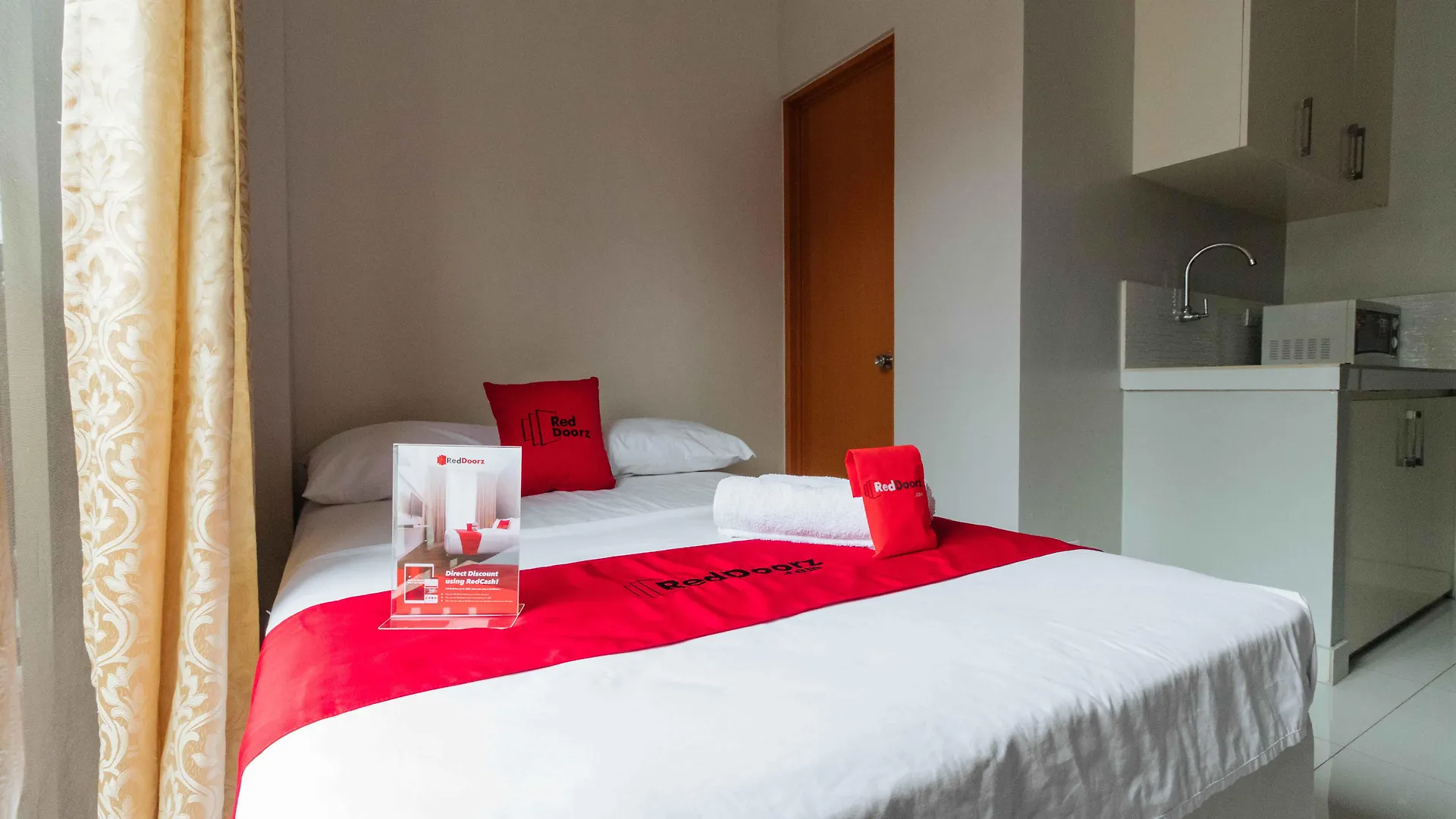 **  Reddoorz Near Naia Terminal 1 Hotel Paranaque City Philippines